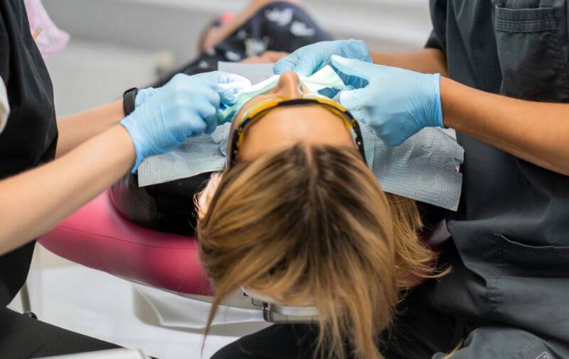 Laser stomatologiczny