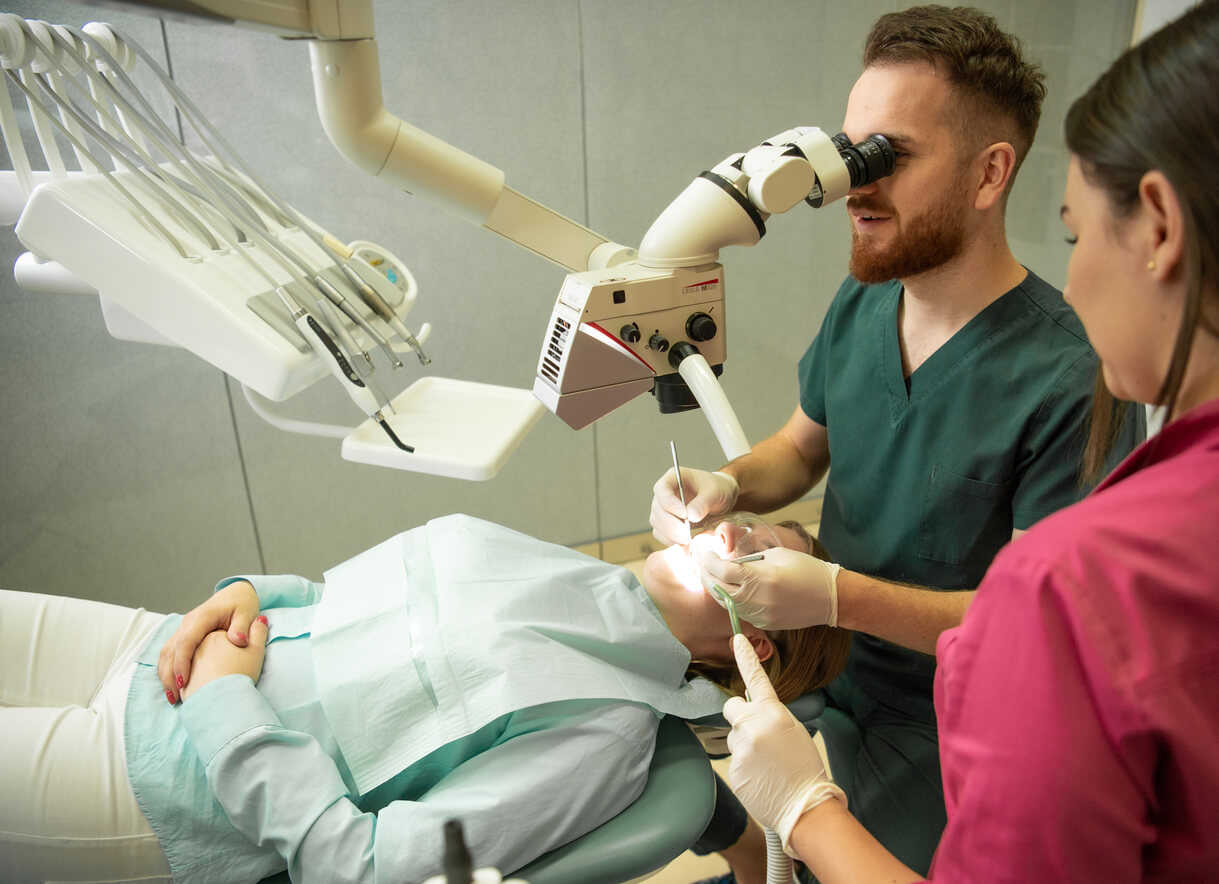 leczenie kanałowe we Wrocławiu